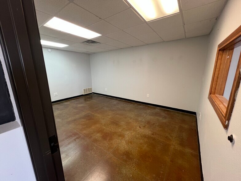 More Photos Of 1832 Fm-66, Waxahachie Self Storage For Lease