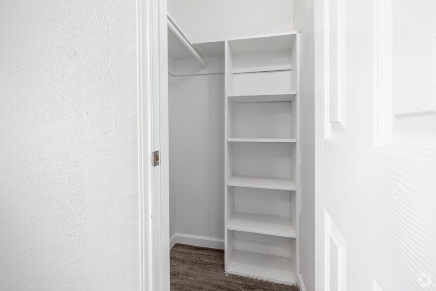More Photos Of 6301 Alfano St, Houston Apartments For Sale