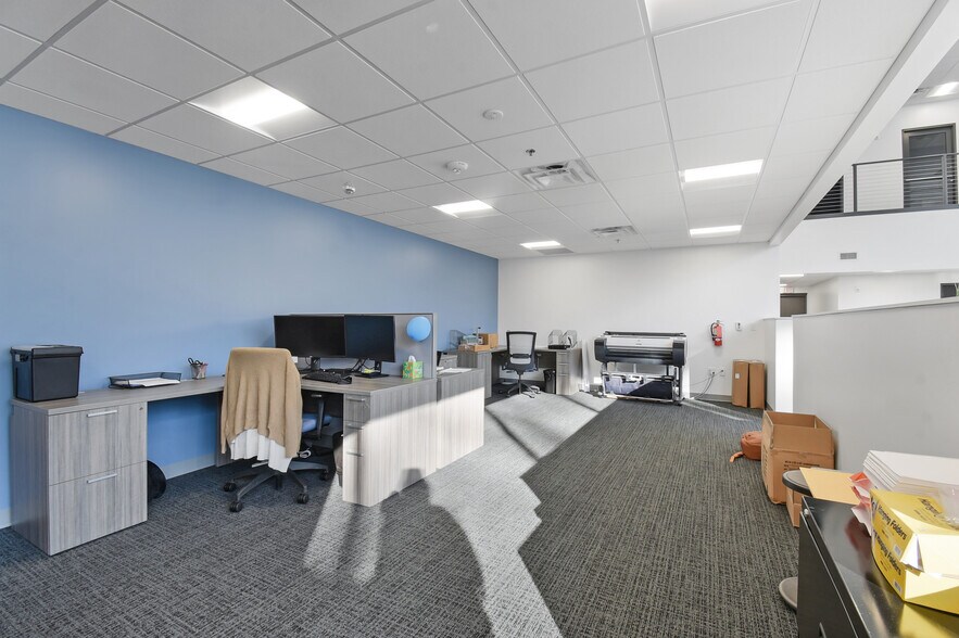 More Photos Of 10393 Fortune Pky, Jacksonville Office For Sale