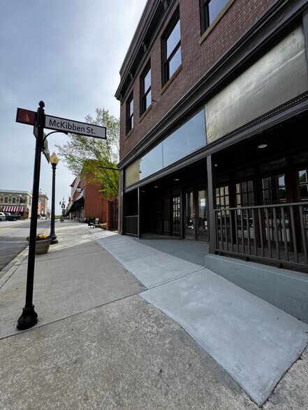 More Photos Of 1100 Main St, Newberry Restaurant For Sale
