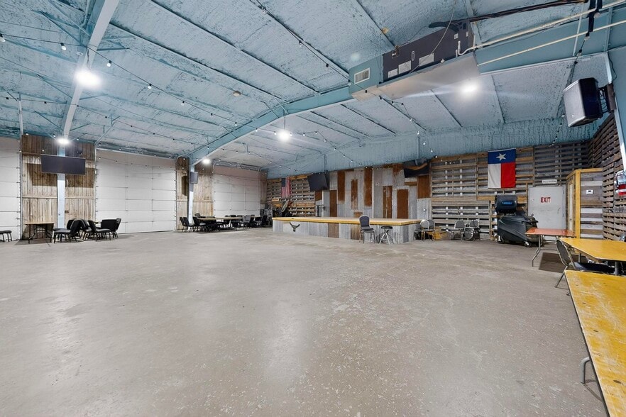 More Photos Of 700 E Main St, Richland Warehouse For Sale