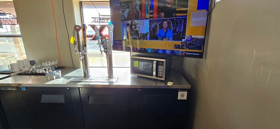 More Photos Of 18 N State Route 89, Chino Valley Bar For Sale