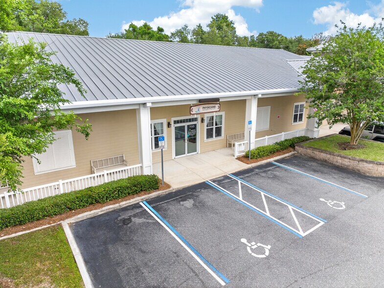 More Photos Of 723-753 CR 466, Lady Lake Medical For Lease