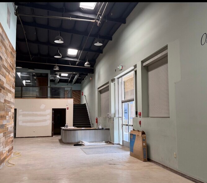More Photos Of 44204-44276 10th St W, Lancaster Unknown For Lease