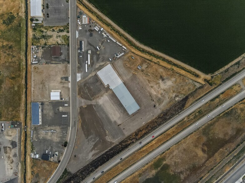 More Photos Of 501 Stover Rd, Grandview Industrial For Sale