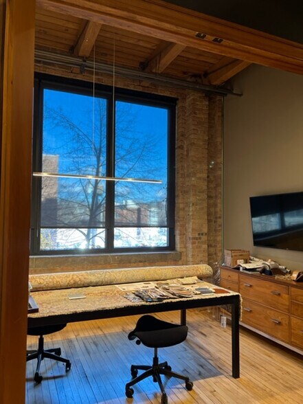 More Photos Of 1901 N Clybourn Ave, Chicago Loft Creative Space For Lease