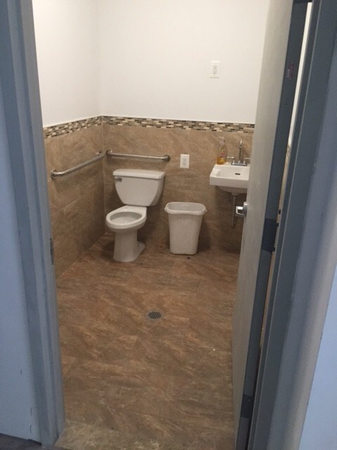 More Photos Of 1767 Southern Blvd, Bronx Storefront Retail Residential For Lease