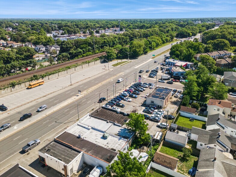 More Photos Of 2846 Sunrise Hwy, Bellmore General Retail For Sale