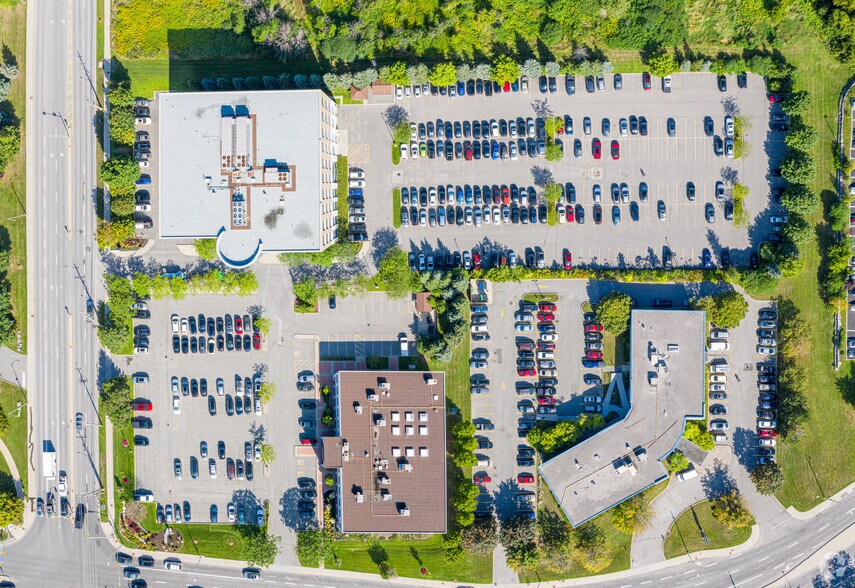 More Photos Of 700 Silver Seven Rd, Ottawa Office For Lease