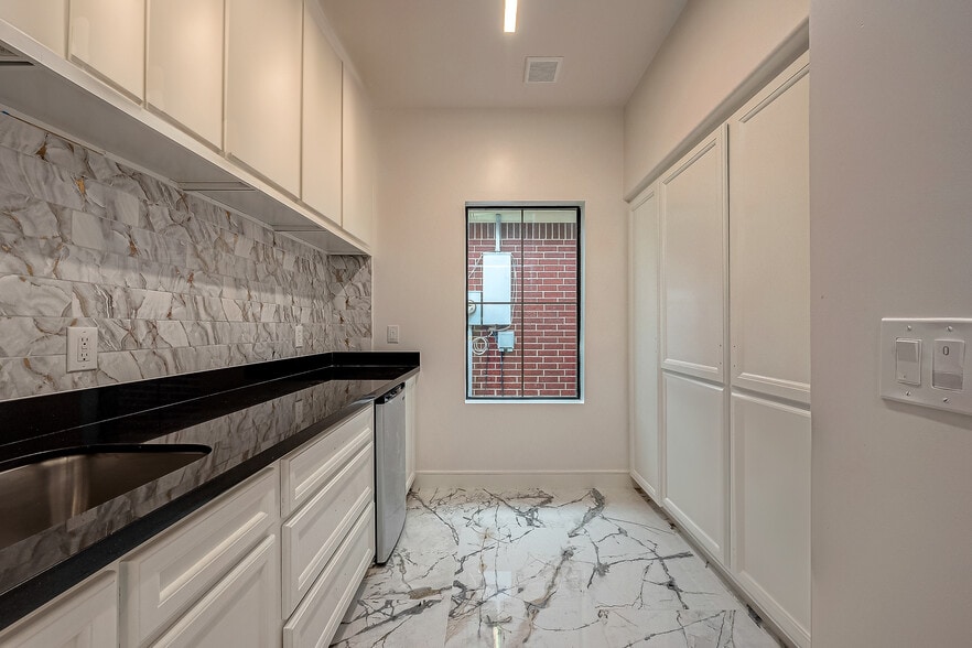 More Photos Of 21392 Provincial Blvd, Katy Medical For Lease