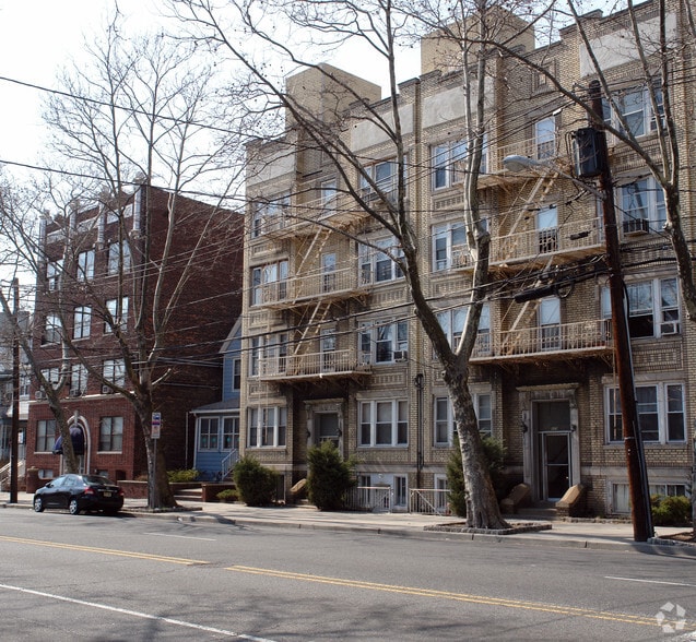 More Photos Of 431-437 Kennedy Blvd, Bayonne Apartments For Sale