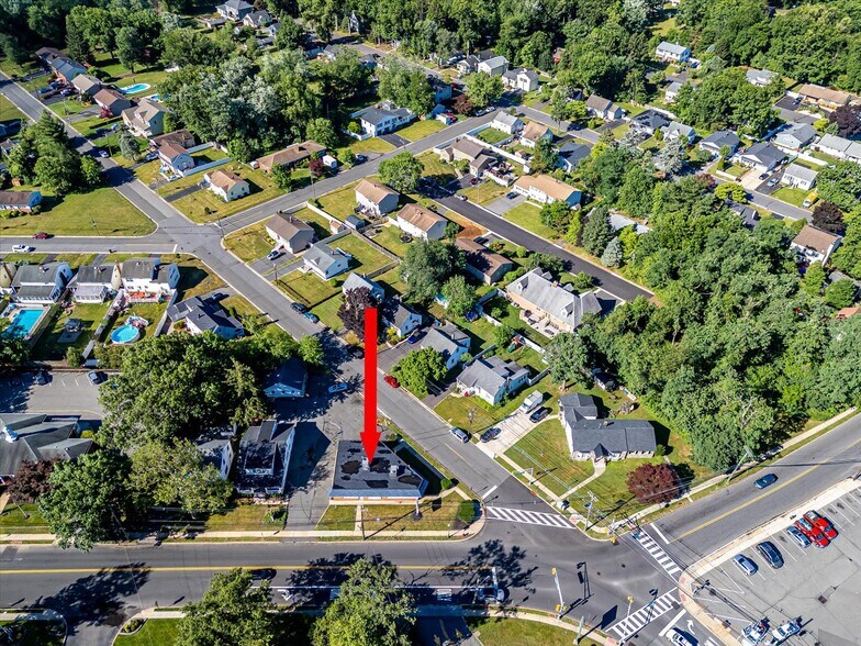 More Photos Of 2412 Plainfield Ave, South Plainfield Office For Sale