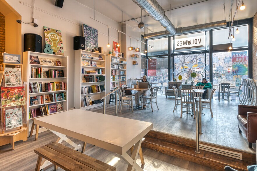 More Photos Of 1375-1373 N Milwaukee Ave, Chicago Storefront Retail Residential For Sale