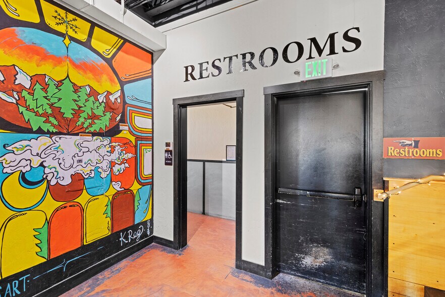 More Photos Of 720 Main St, Frisco Storefront Retail Office For Lease