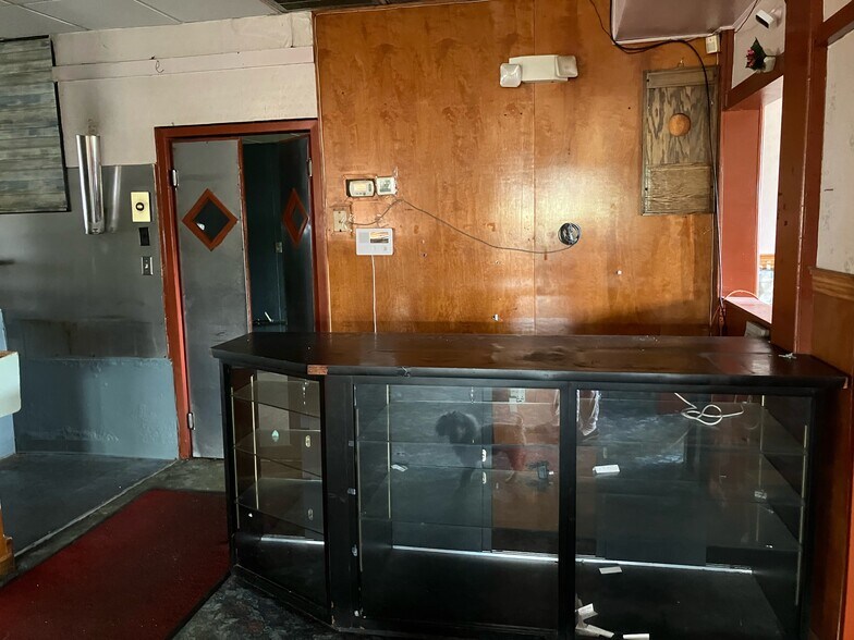 More Photos Of 7356 Rhea County Hwy, Dayton Restaurant For Lease