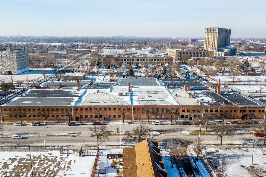 More Photos Of 1927 Rosa Parks Blvd, Detroit Light Distribution For Lease