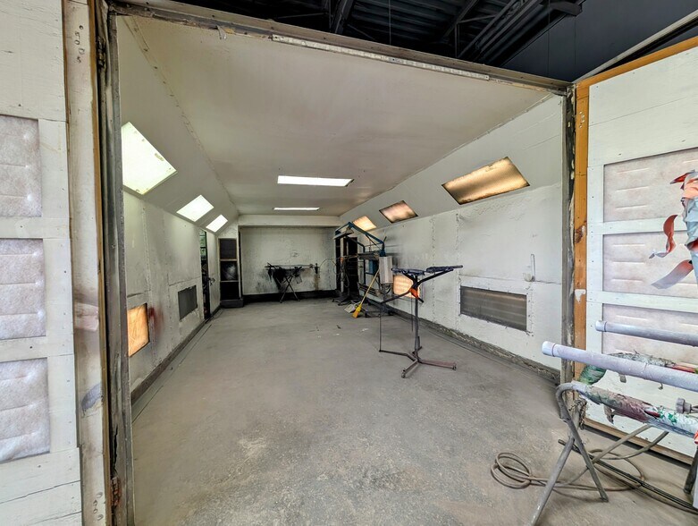 More Photos Of 7086 Southeastern Ave, Indianapolis Flex For Sale