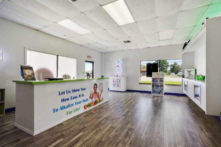 More Photos Of 101-181 Commercial Sq, Slidell Storefront Retail Office For Lease