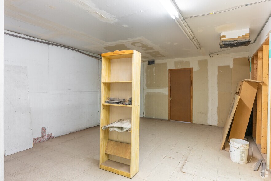 More Photos Of 605-607 S 605 & 607 S Stanton St, El Paso General Retail For Sale