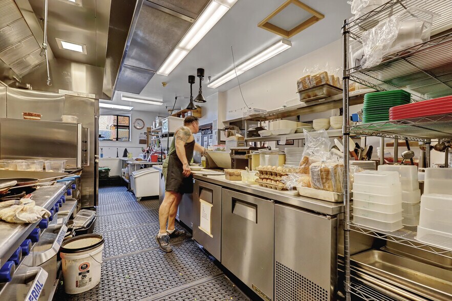 More Photos Of 233 Broad St, Nevada City Hotel For Sale