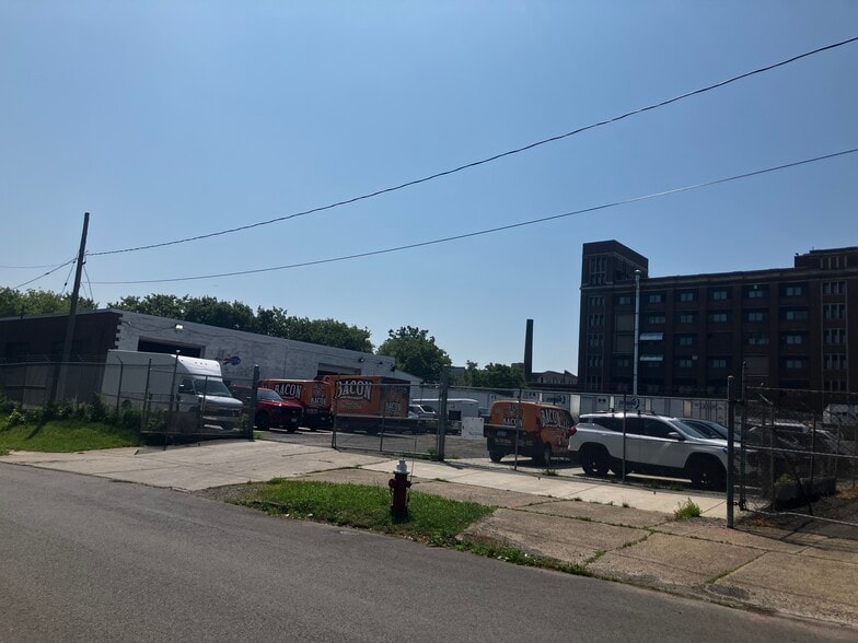 More Photos Of 229 French, Buffalo Service For Sale