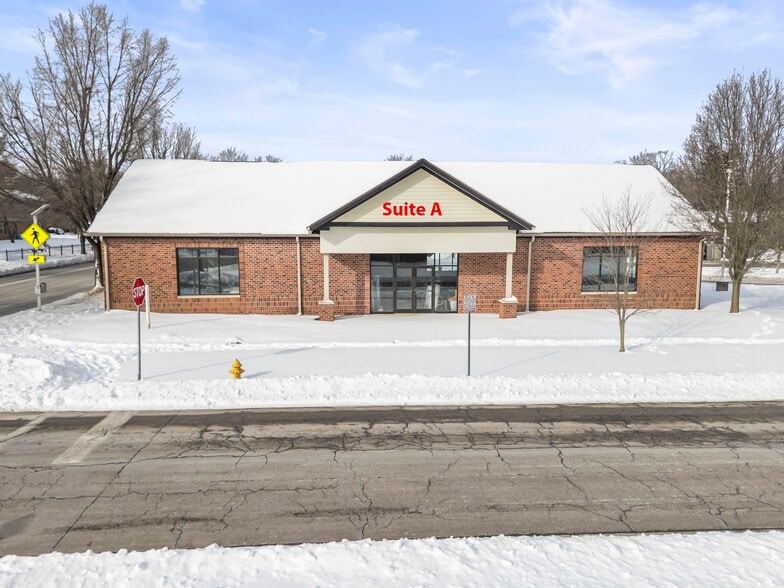 More Photos Of 132 London Rd, Delaware Freestanding For Lease