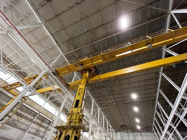 More Photos Of 100 Hayes Rd, Thorold Manufacturing For Lease