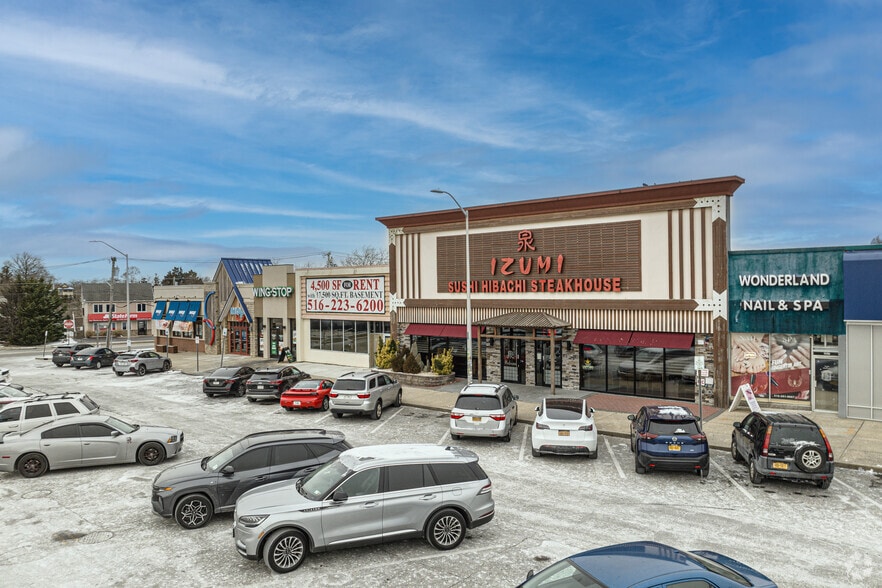 More Photos Of 2921-2953 Hempstead Tpke, Levittown General Retail For Sale
