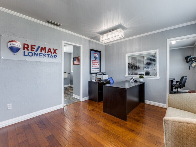 More Photos Of 101 E Us-80 Hwy, Forney Freestanding For Sale