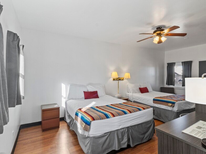 More Photos Of 475 W Main St, Escalante Hotel For Sale