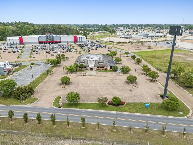 More Photos Of 224 Blanchard St, West Monroe Restaurant For Sale