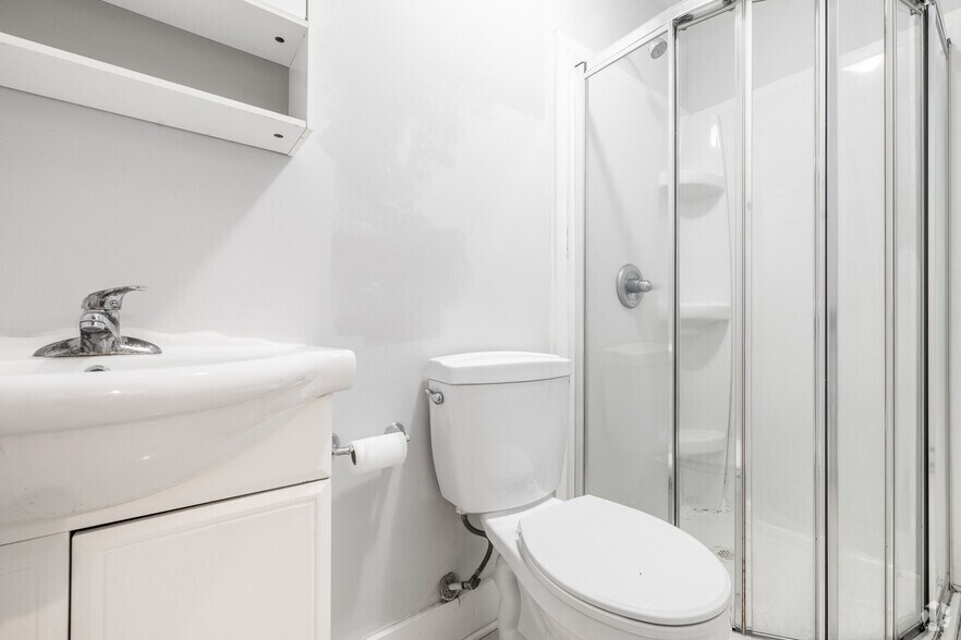 More Photos Of 245 Laurier Av E, Ottawa Apartments For Sale