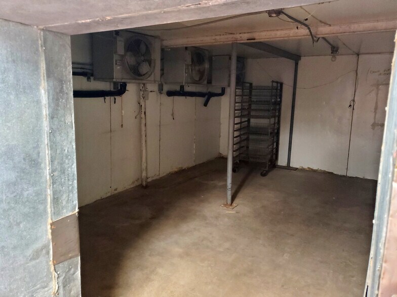 More Photos Of 1907 Sheppard Access Rd, Wichita Falls Food Processing For Lease