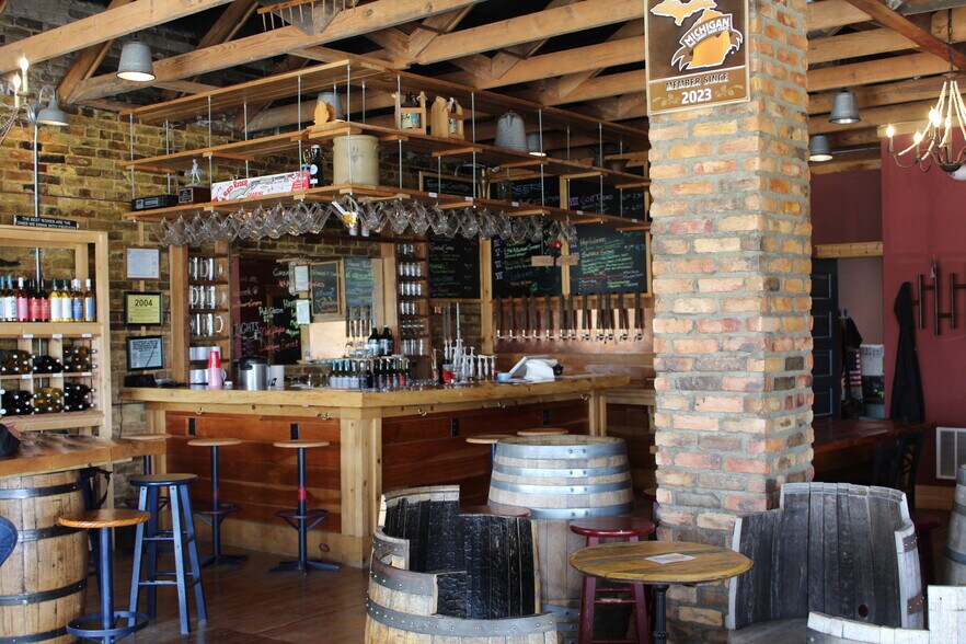 More Photos Of 4574 Dowling St, Montague Freestanding For Sale