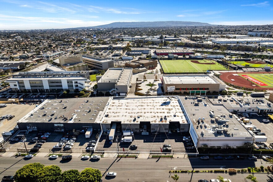 More Photos Of 4900 W 147th St, Hawthorne Service For Lease