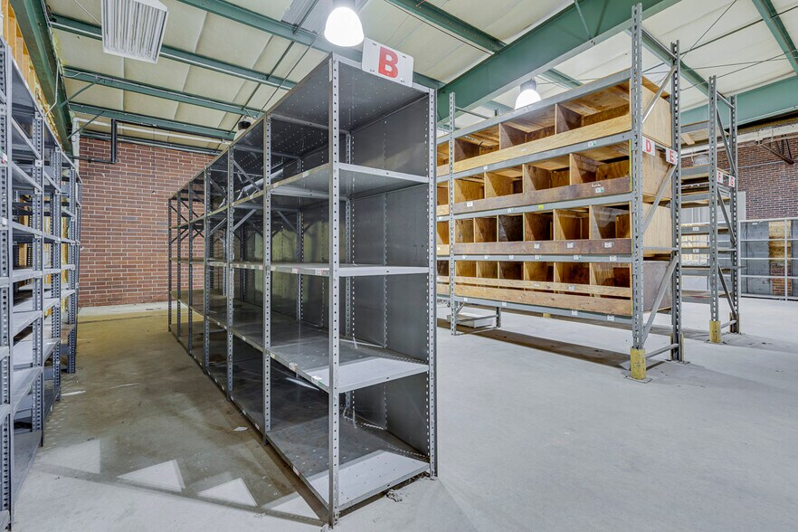 More Photos Of 211 N Pleasantburg Dr, Greenville Light Manufacturing For Sale
