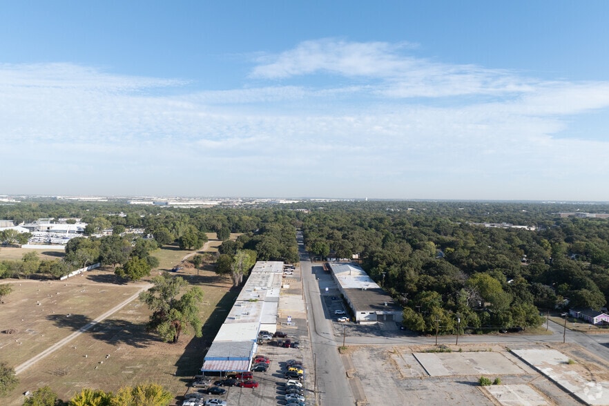 More Photos Of 2911 Edith Ln, Haltom City Unknown For Lease