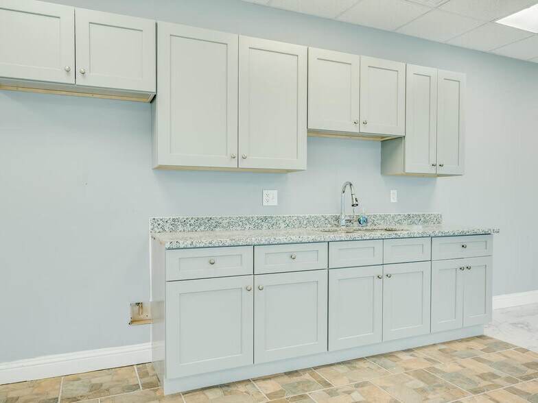 More Photos Of 13802 Ida Ridge Dr, Austin Office Residential For Sale