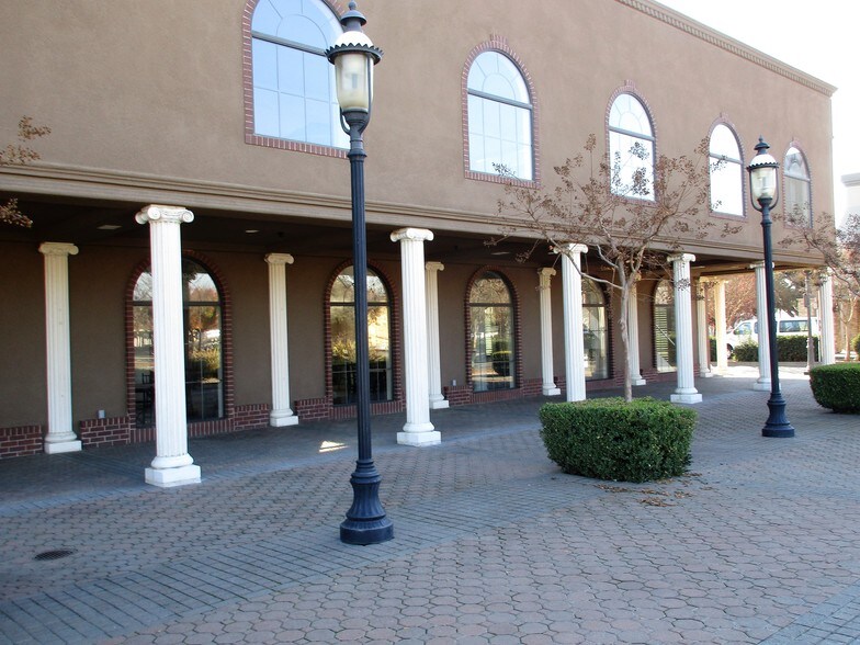 More Photos Of 151 S Sierra Ave, Oakdale Freestanding For Sale