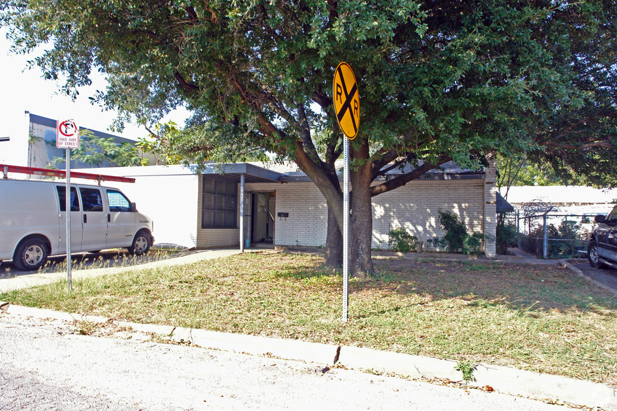 Primary Photo Of 2912 Stanley Ave, Fort Worth Industrial For Sale