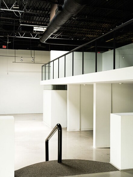 More Photos Of 1520 S Tryon St, Charlotte Light Manufacturing For Lease