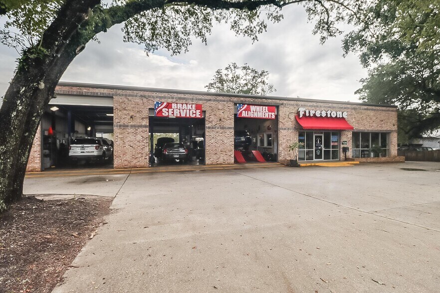 More Photos Of 4283 Popps Ferry Rd, Diberville Auto Repair For Sale