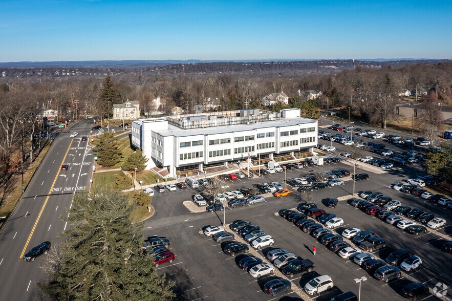 More Photos Of 890 Mountain Ave, Berkeley Heights Medical For Lease