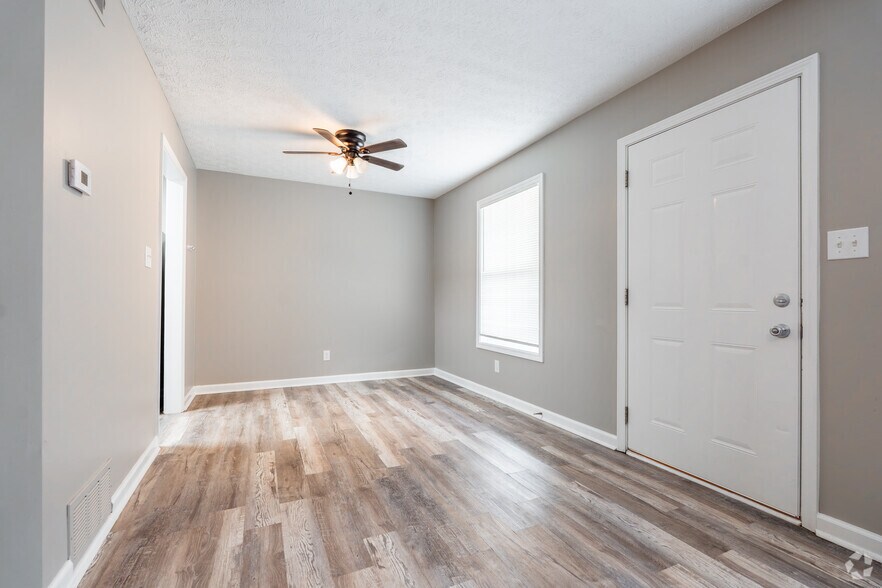 More Photos Of 1630-1634 Greentree Blvd, Clarksville Apartments For Sale