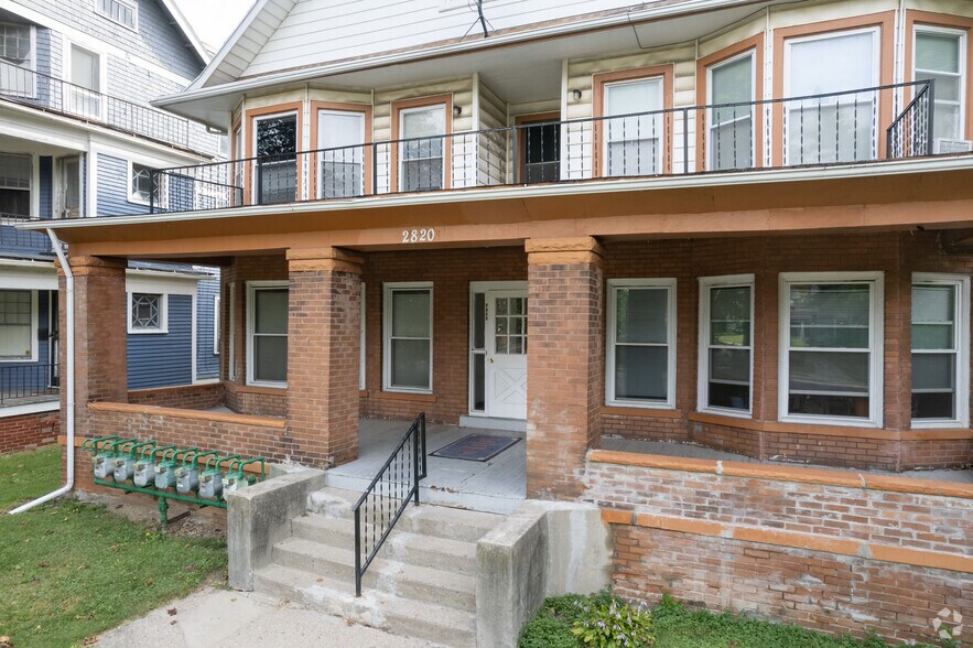More Photos Of 2820 Collingwood Blvd, Toledo Apartments For Sale