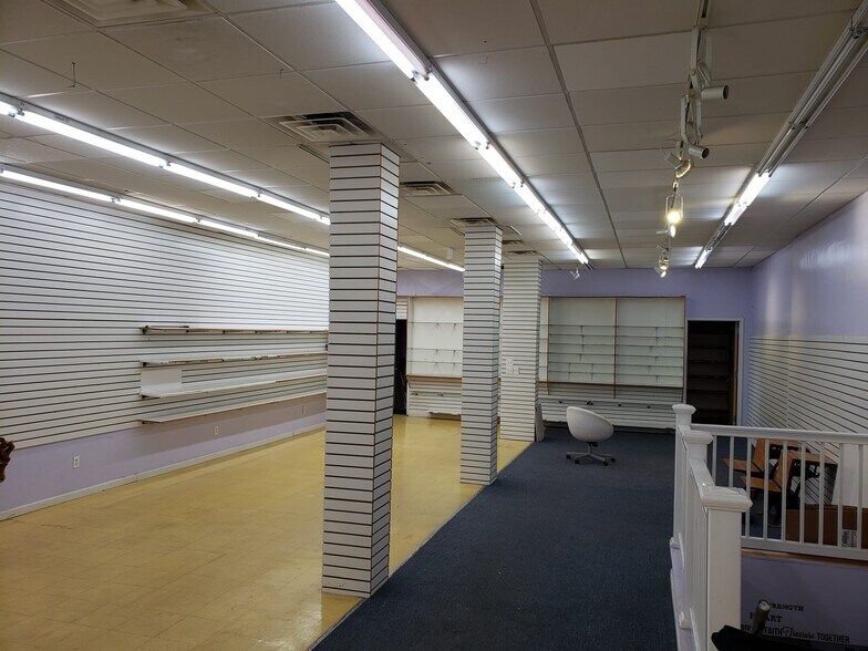 More Photos Of 821 Westchester Ave, Bronx Storefront For Lease