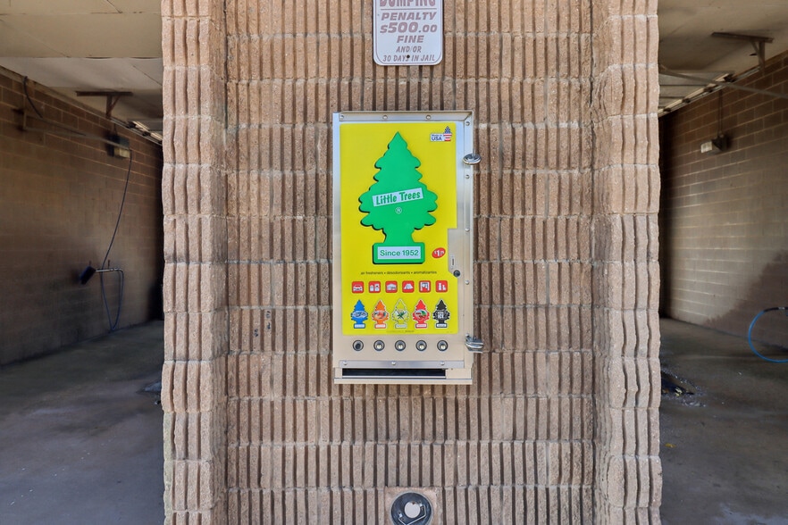 More Photos Of 3508 Delaware Ave, Des Moines Carwash For Sale