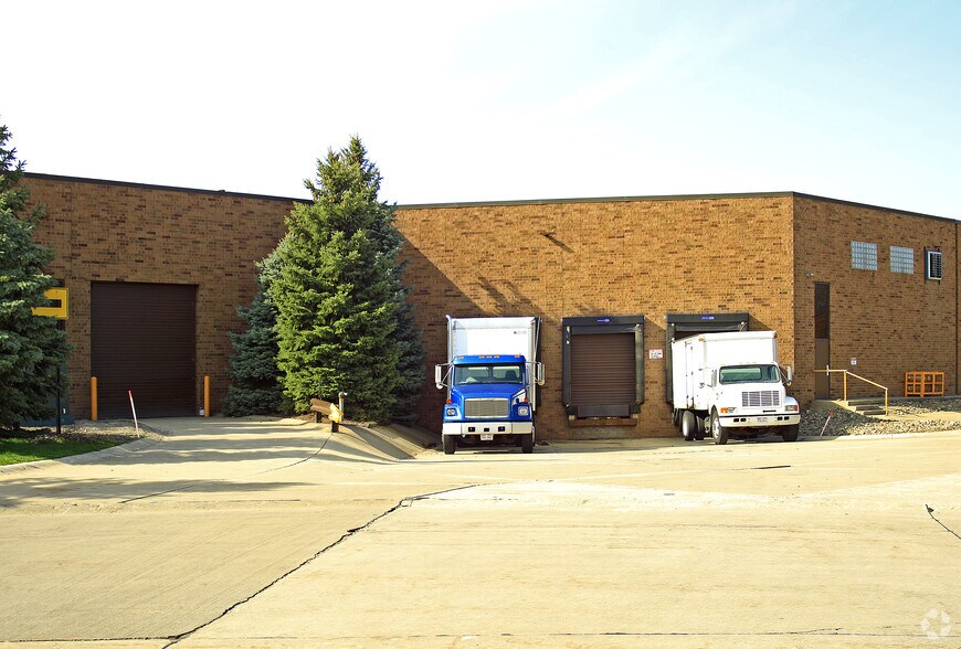 More Photos Of 7333 Corporate Blvd, Mentor Manufacturing For Lease