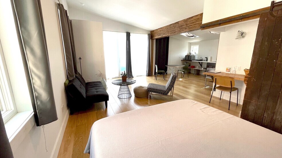 More Photos Of , Hudson Unknown For Sale