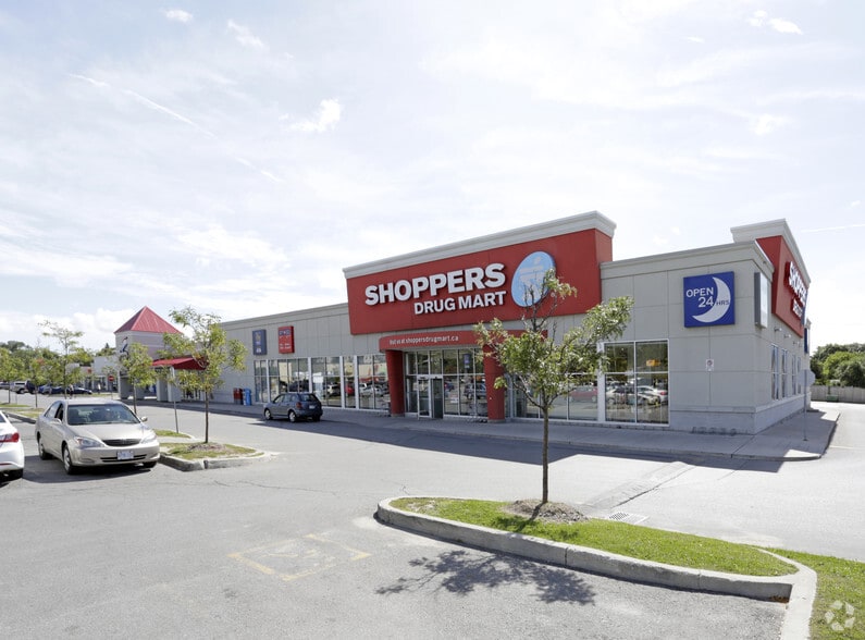 Primary Photo Of 165 Wellington St, Barrie Freestanding For Lease